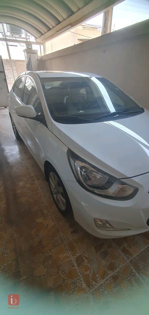 Hyundai Accent 4