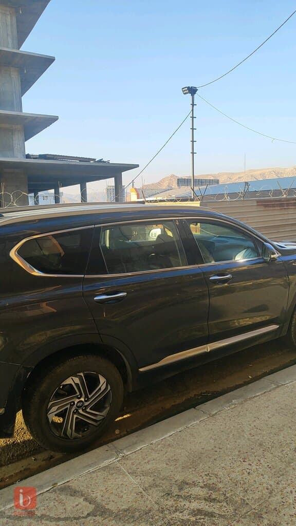 Hyundai Santa Fe Standard 3