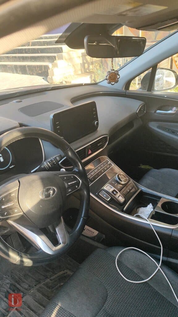Hyundai Santa Fe Standard 4