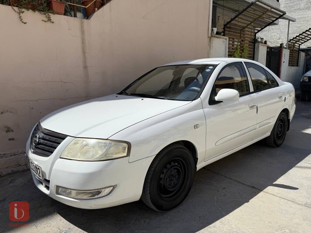 Nissan Sunny 4