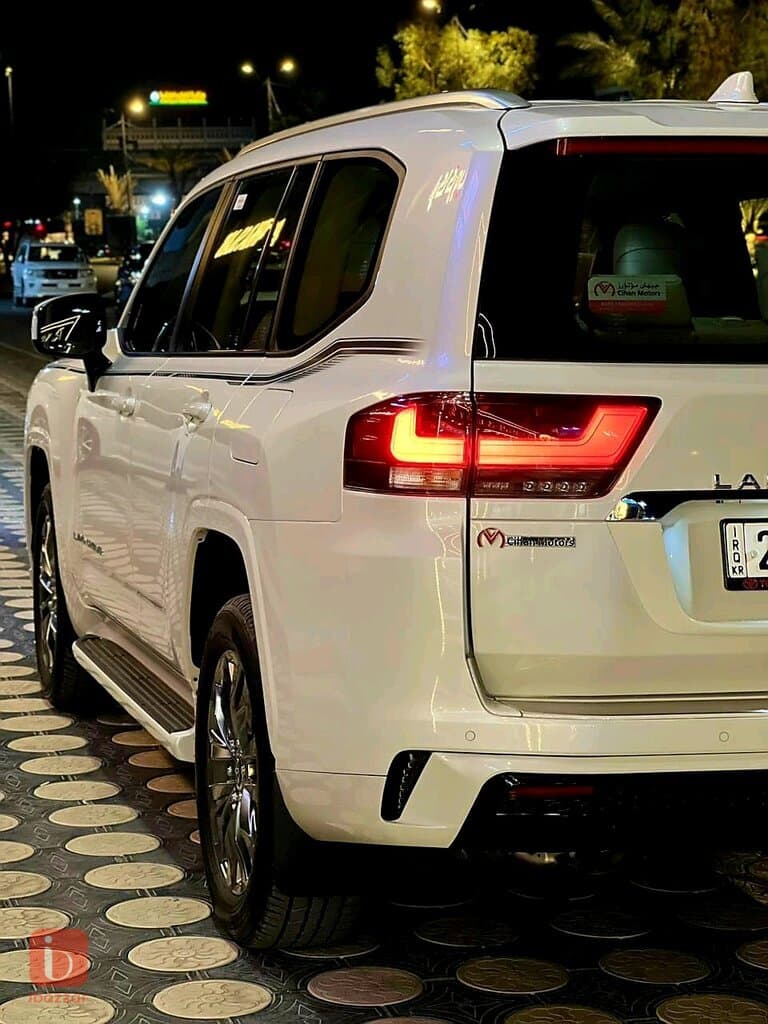 Toyota Land Cruiser GXR Limited 5