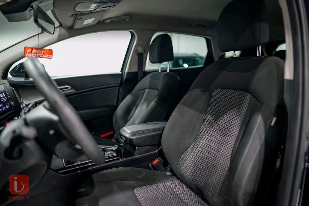 KIA Sportage LX 7