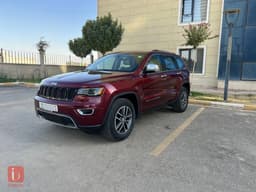 Jeep Grand Cherokee Limited — photo 13
