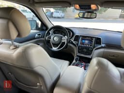 Jeep Grand Cherokee Limited — photo 10