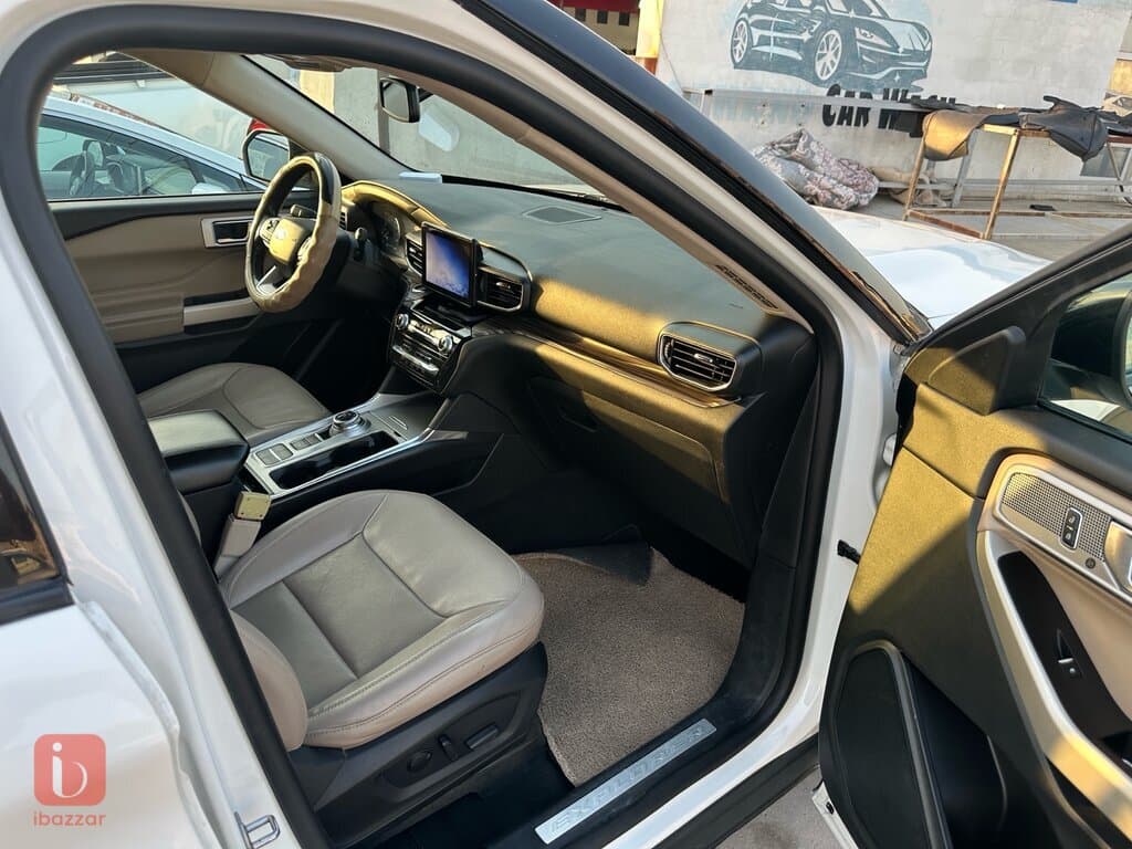Ford Explorer Limited 6