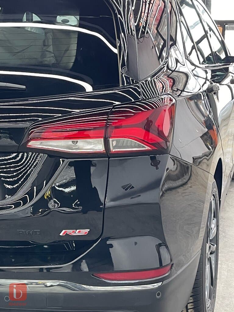 Chevorlet Equinox Premier 9