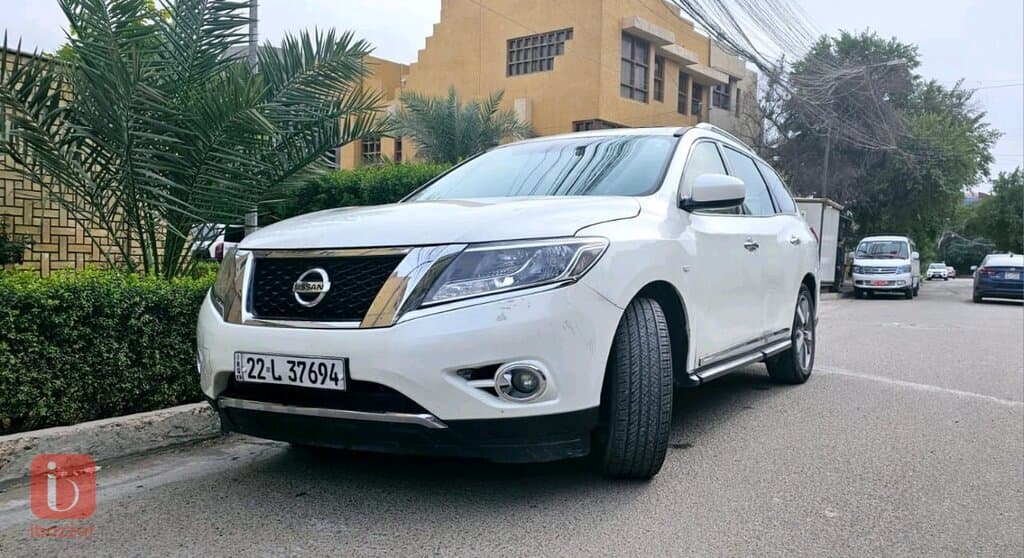 Nissan Pathfinder SV