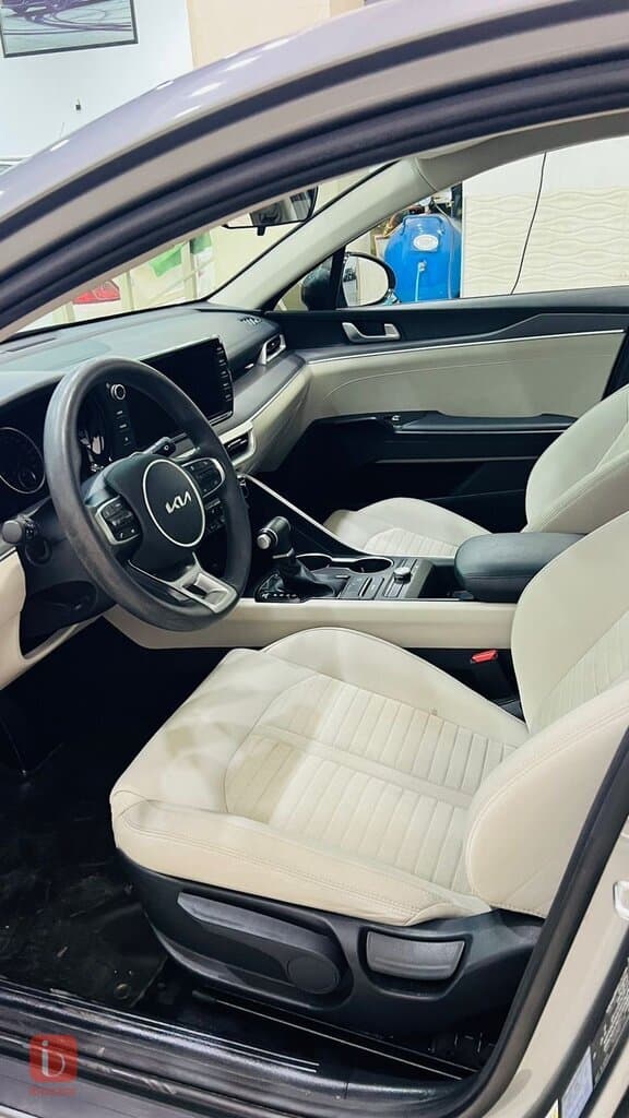 KIA K5 LX 2