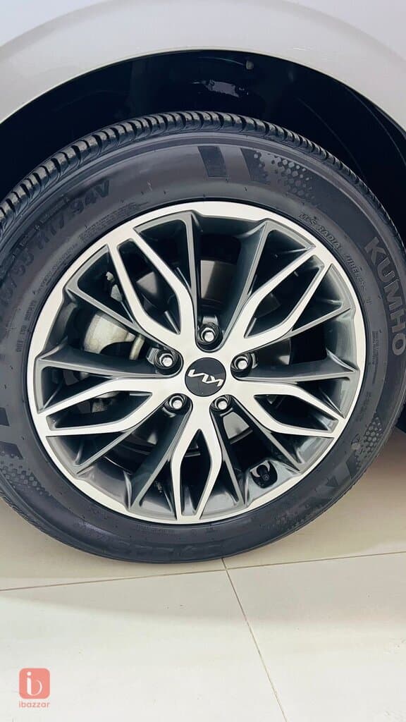KIA K5 LX 6
