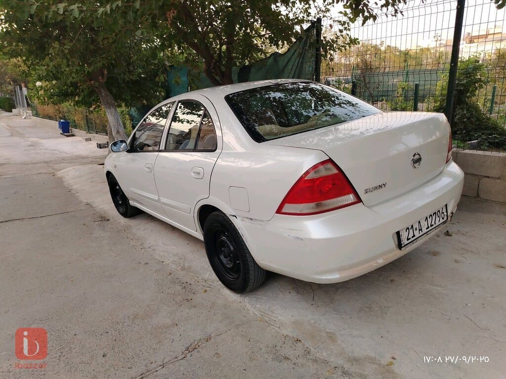 Nissan Sunny 5