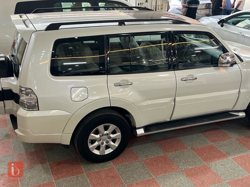 Mitsubishi Pajero 4WD 5 Door