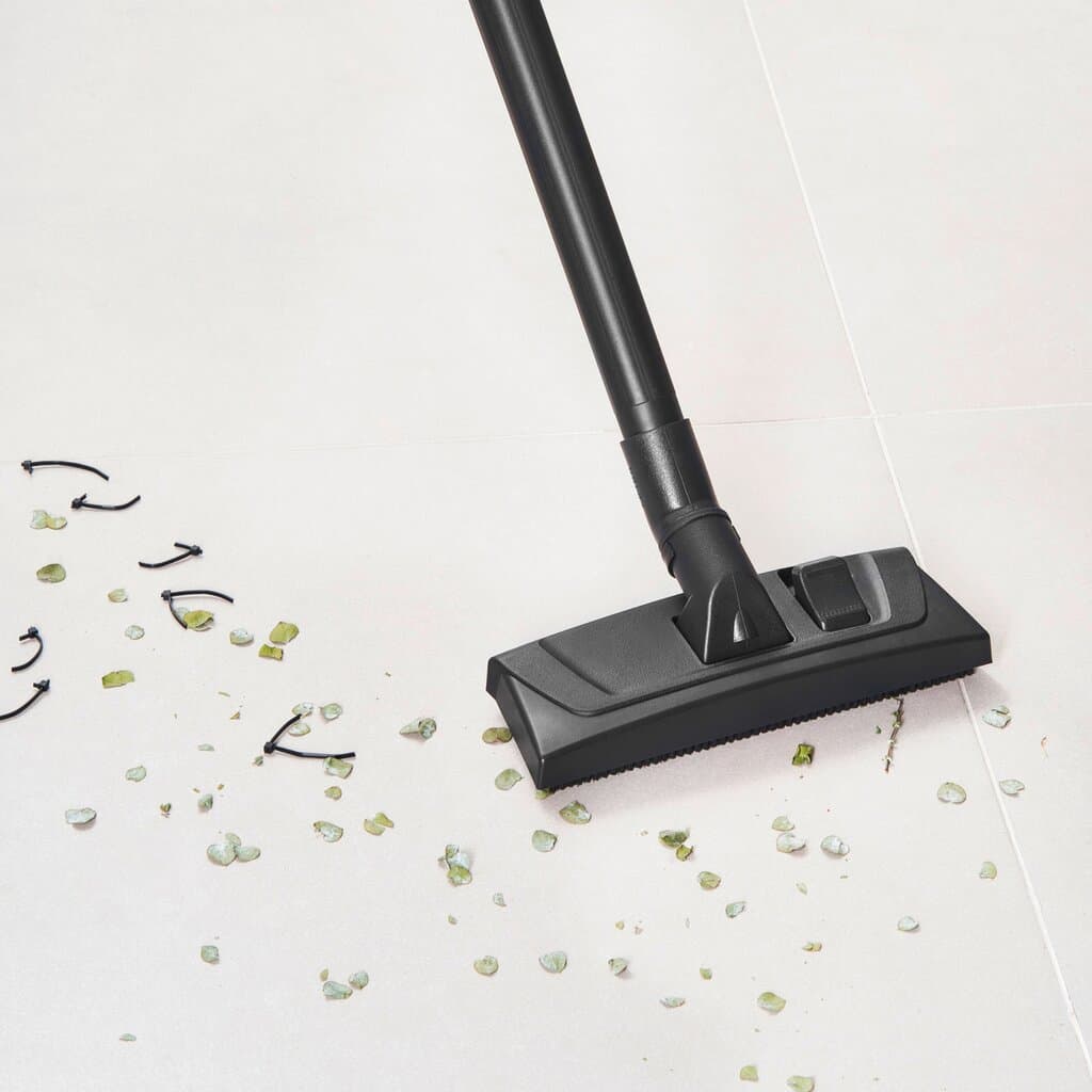 Karcher Vacuum Cleaner - DVAC2200 5