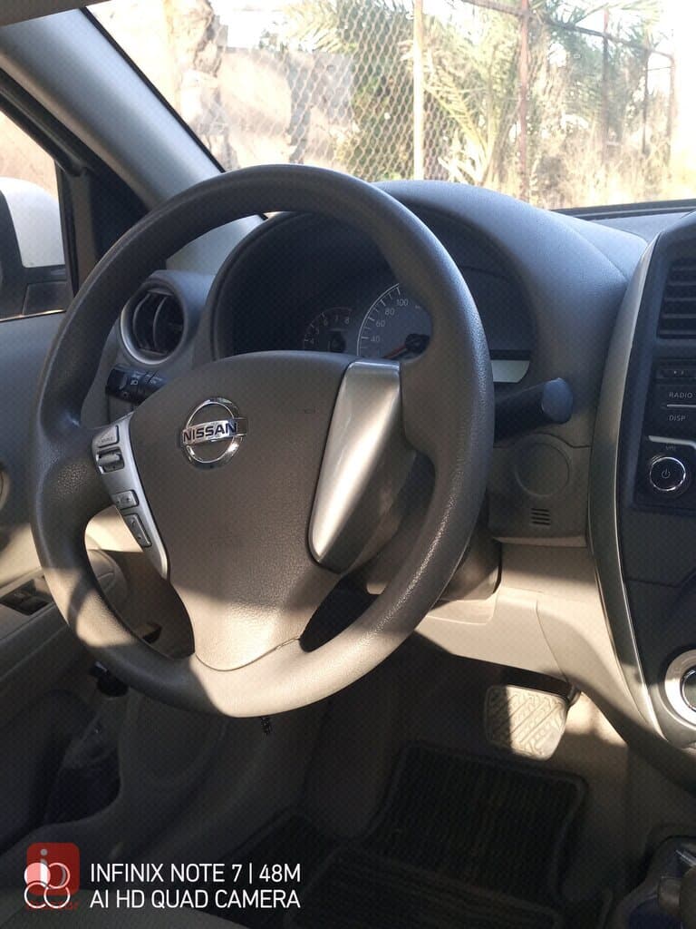 Nissan Sunny 4