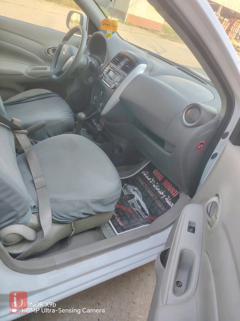 Nissan Sunny SV 3