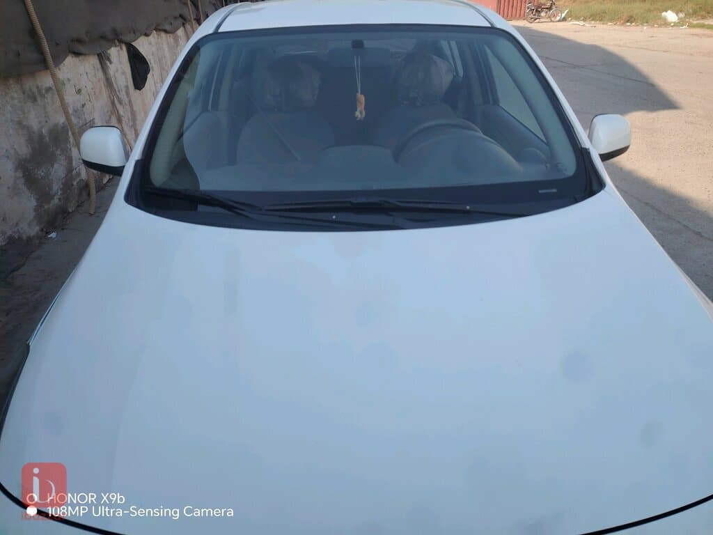 Nissan Sunny SV 8