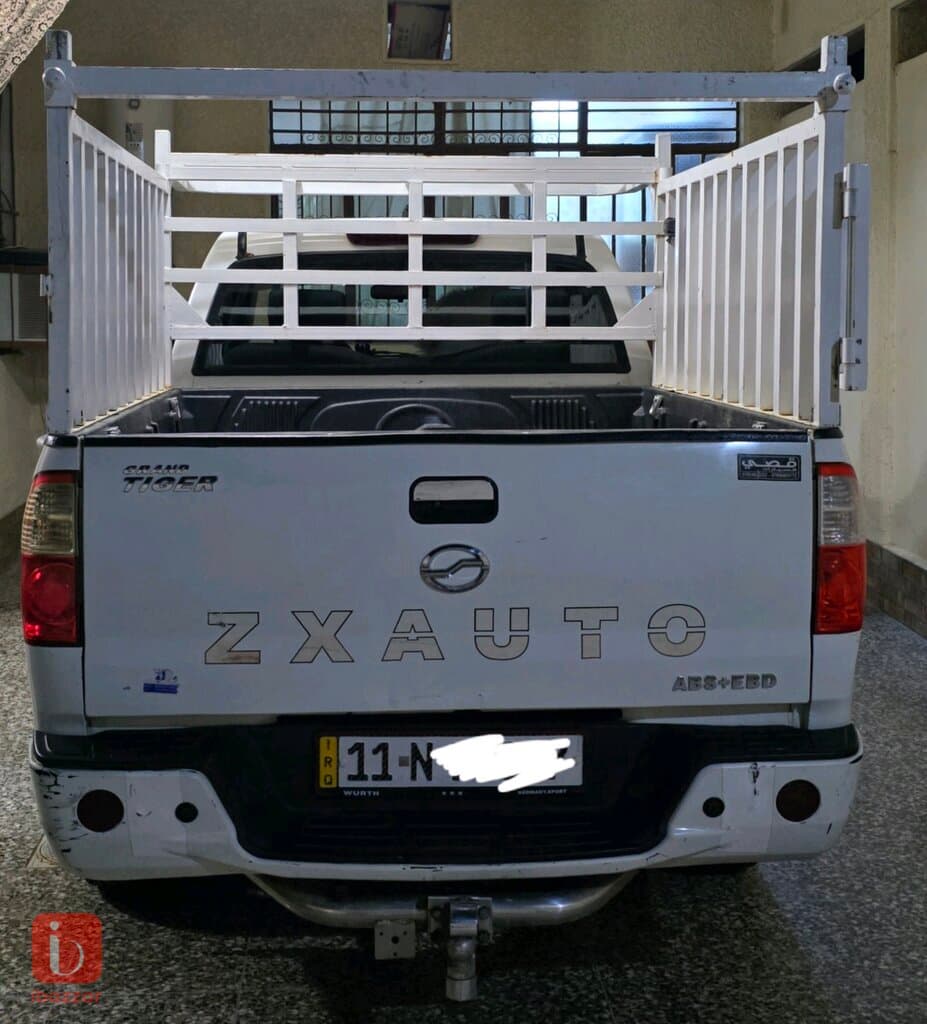 Toyota Hilux Double Cab GLX 2