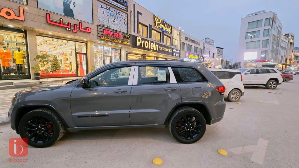 Jeep Grand Cherokee Black Top 3