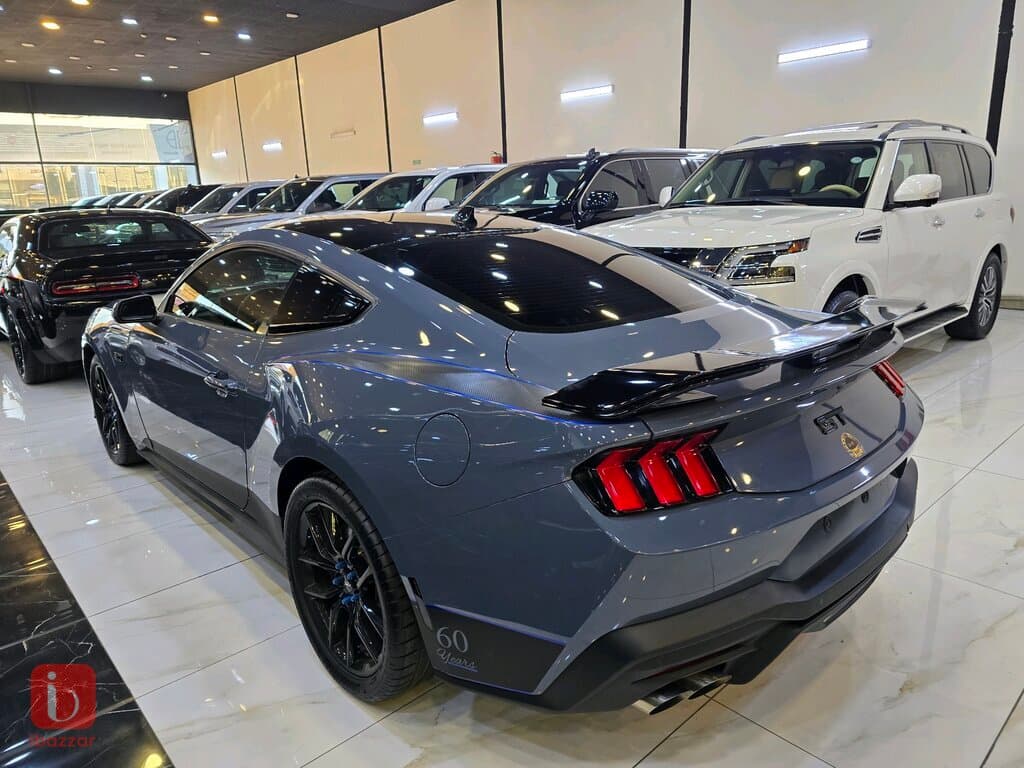Ford Mustang GT 3