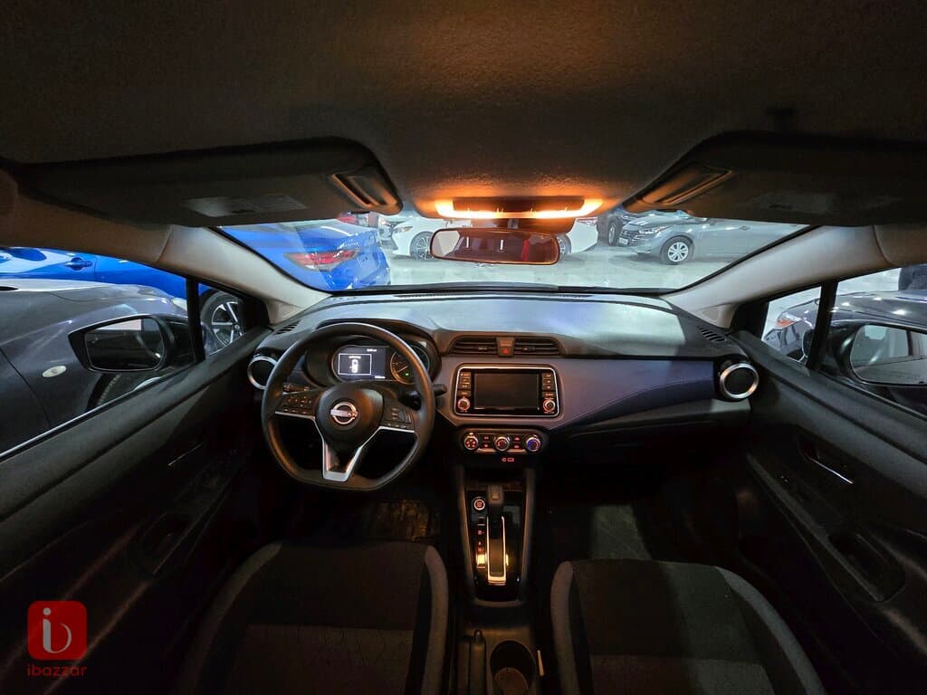 Nissan Versa 6