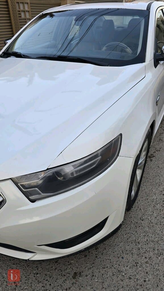 Ford Taurus Limited 7