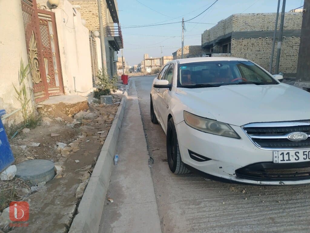 Ford Taurus SEL 6