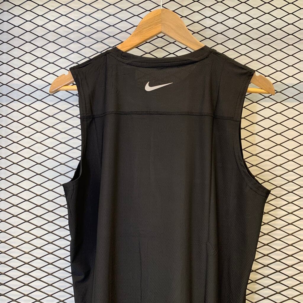 Nike Men's Sleeveless Workout Top - Black (M) 6