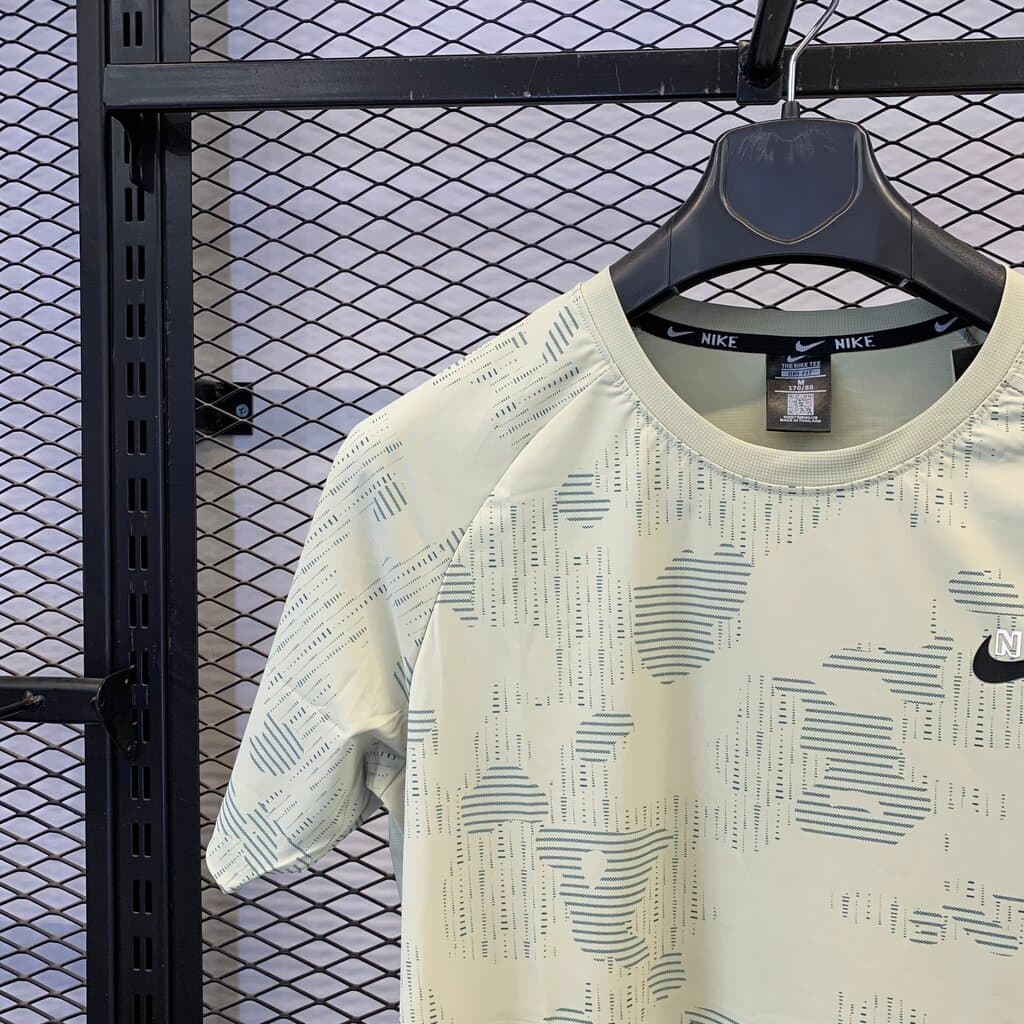 Nike Men's Activewear Top - Pistachio Green (M) 3