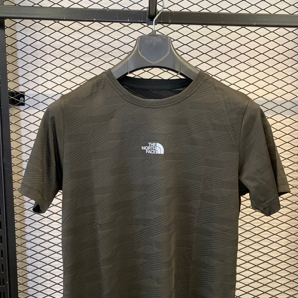 The North Face Men's Activewear Top - Black (M) 2
