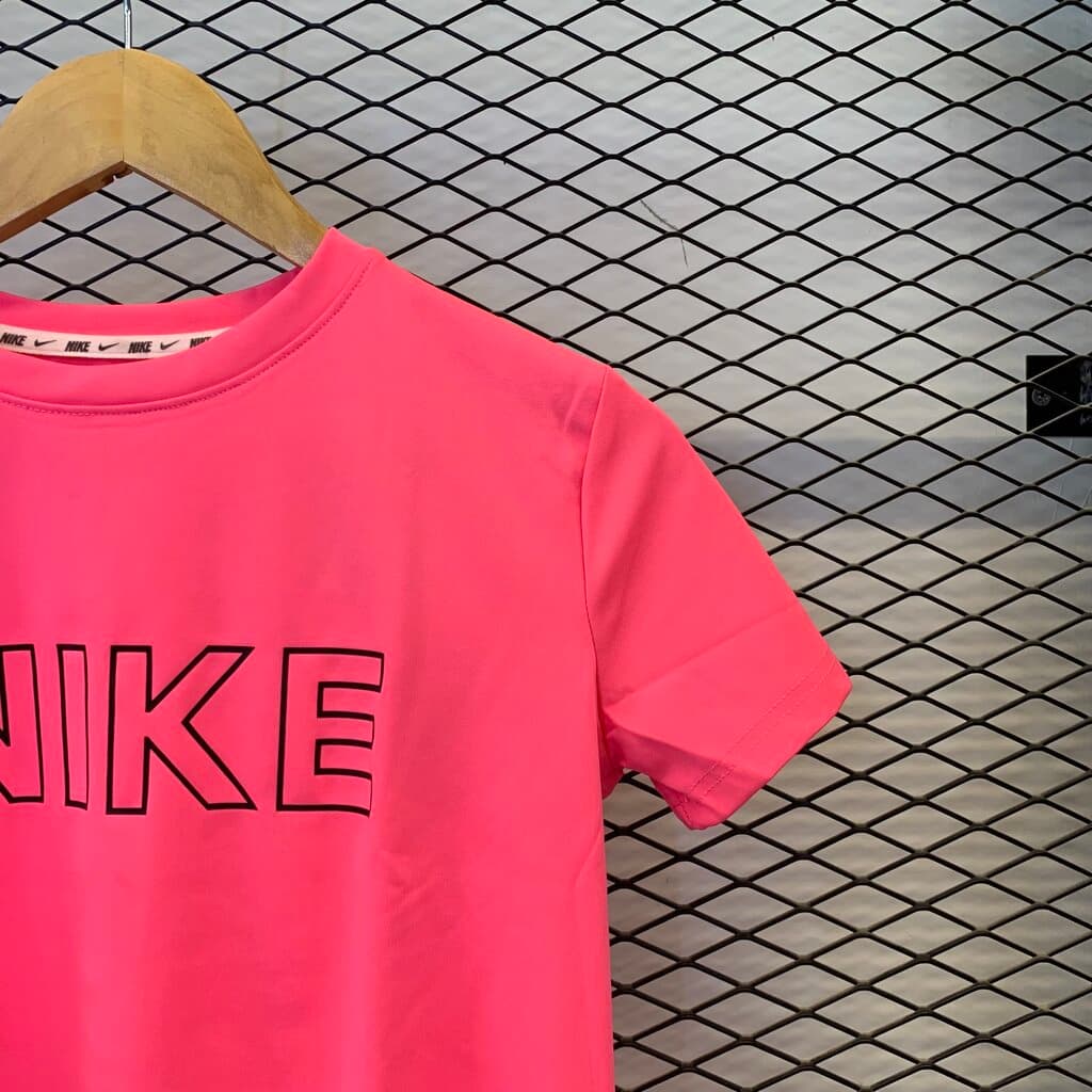Nike Women's Activewear T - Shirt - Neon Pink (S) 4