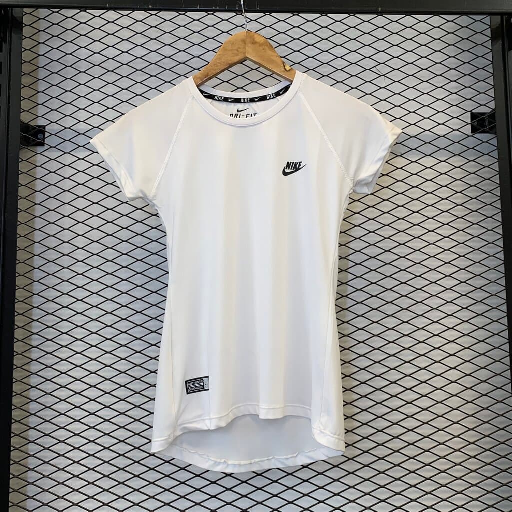 Nike Women's Activewear T - Shirt - White (S)