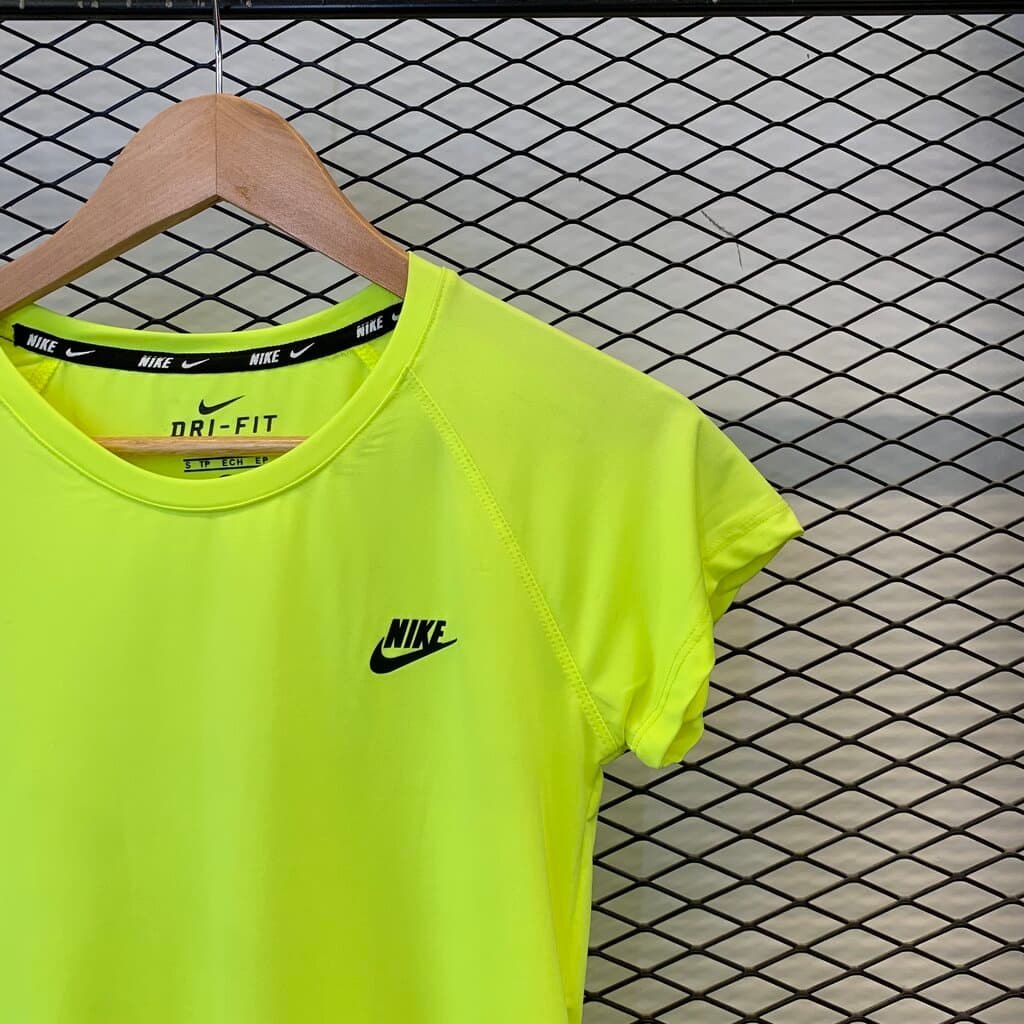 Nike Women's Activewear T - Shirt - Neon Yellow (S) 3