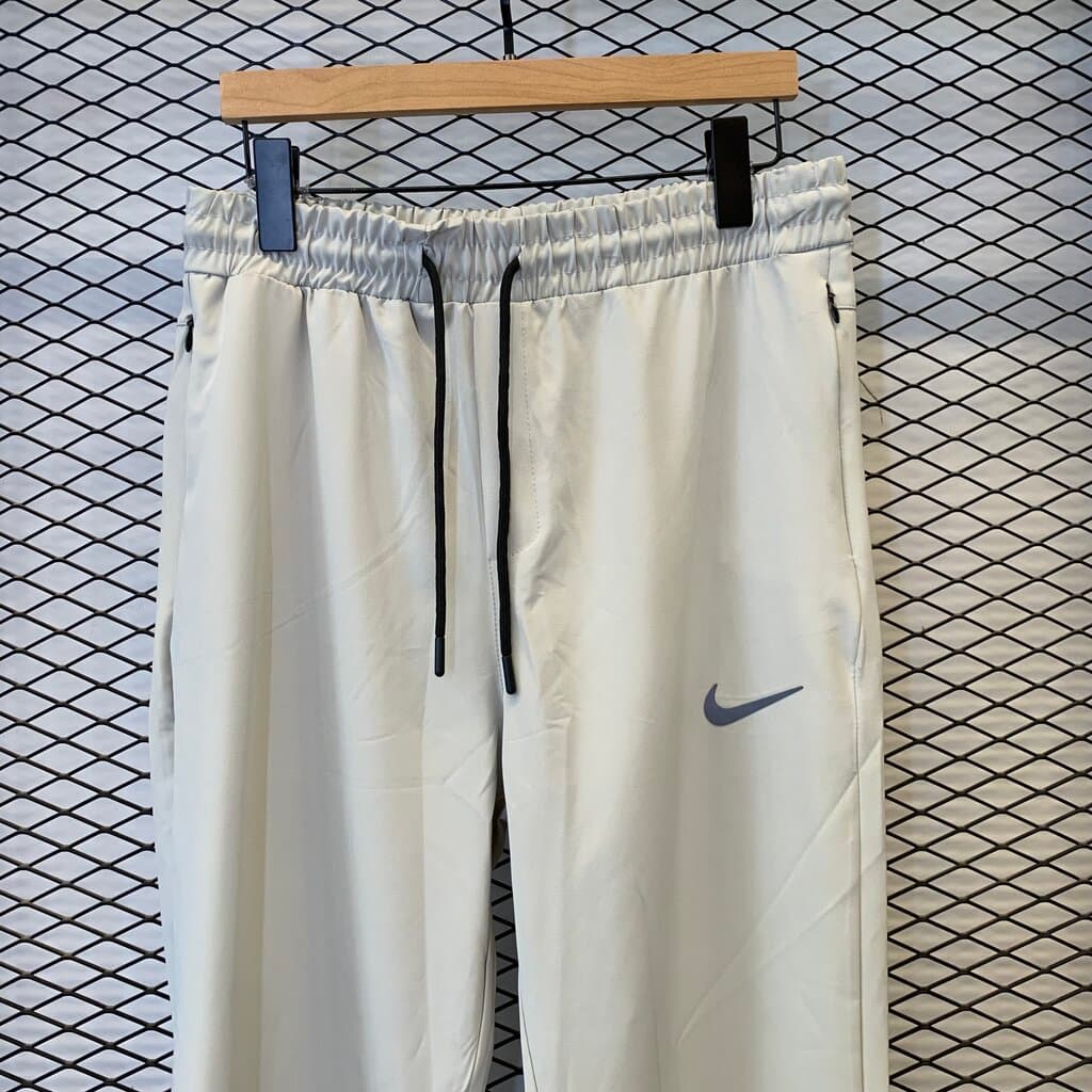 Nike Men's Tracksuit Bottoms - Off White (M) 3