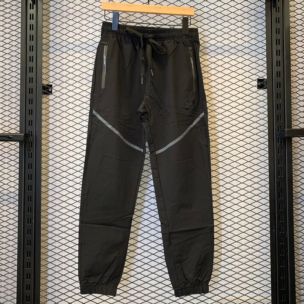 Under Armour Men's Tracksuit Bottoms - Black (M)