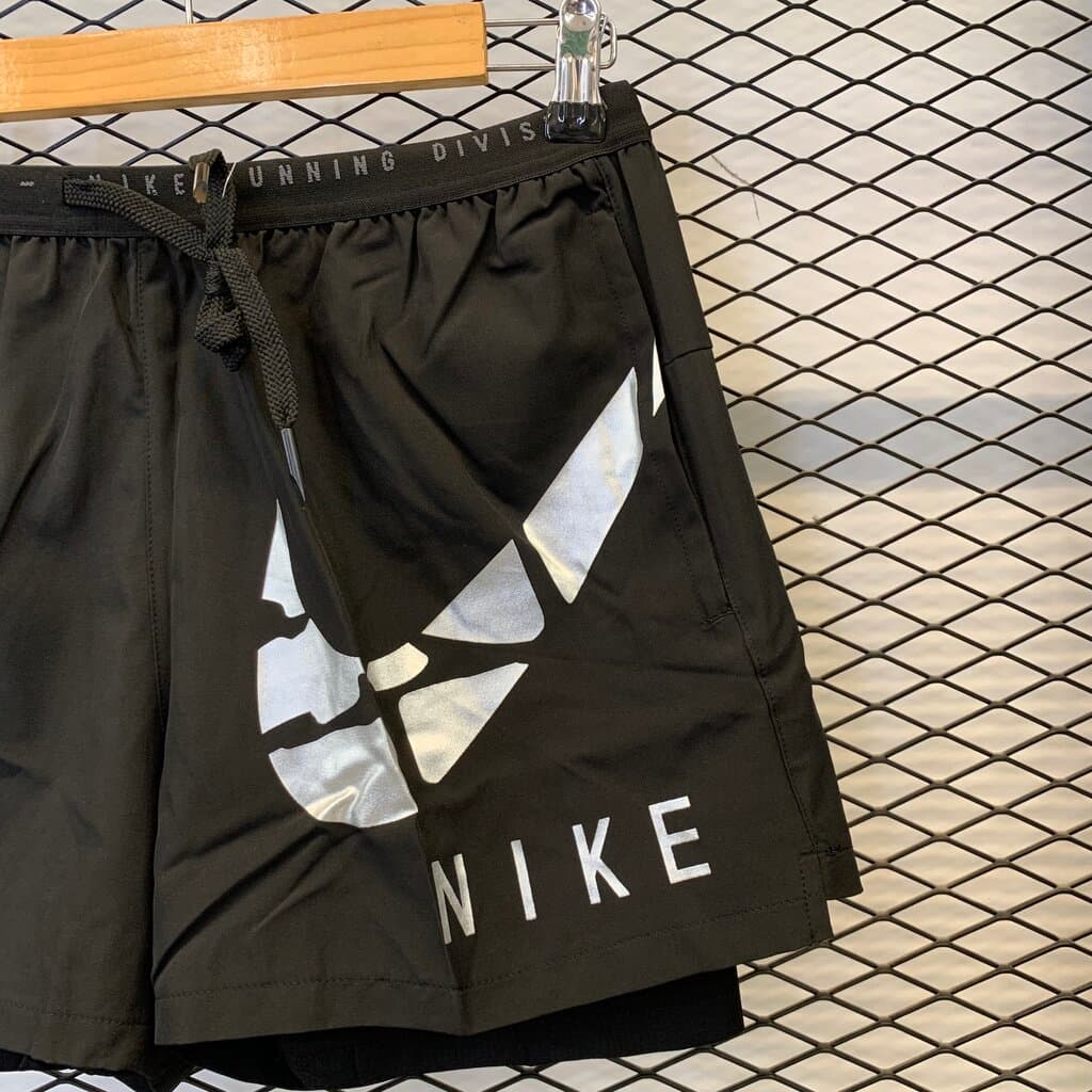 Nike Men's Athletic Shorts - Black (M) 3