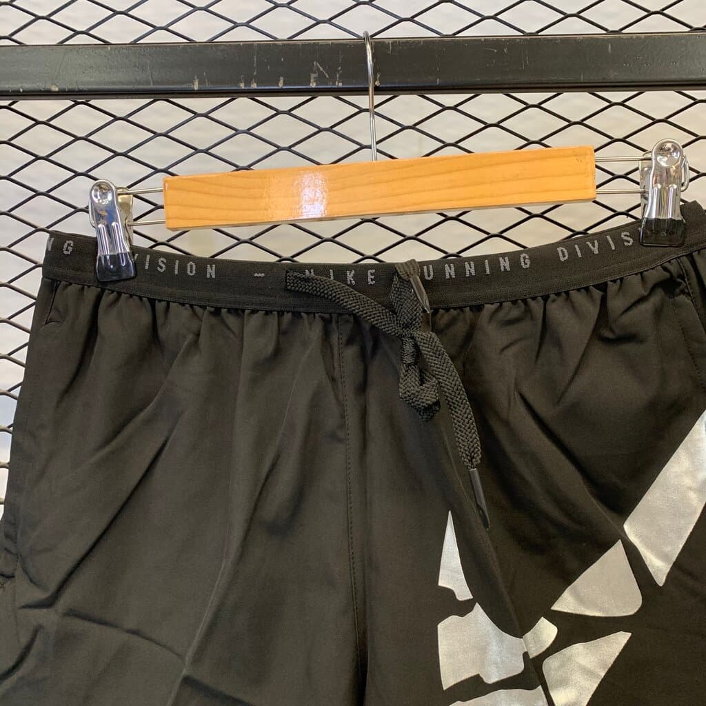 Nike Men's Athletic Shorts - Black (M) 4