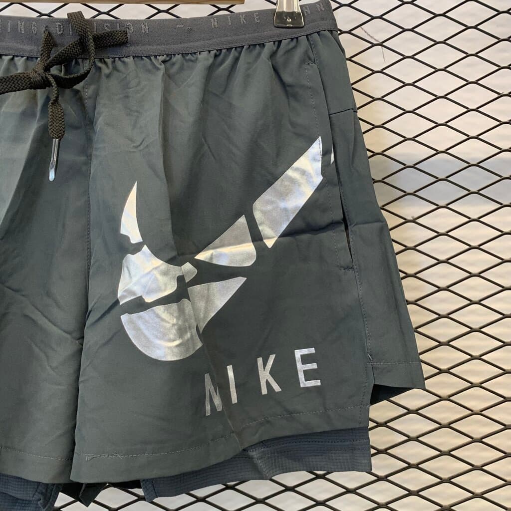 Nike Men's Athletic Shorts - Gray (M) 3