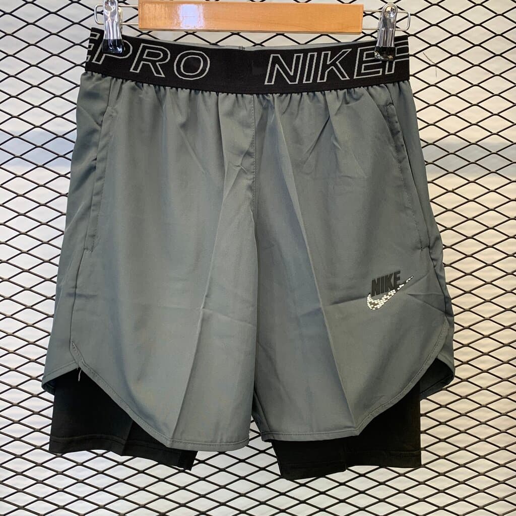Nike Men's Athletic Shorts - Gray (M) 2