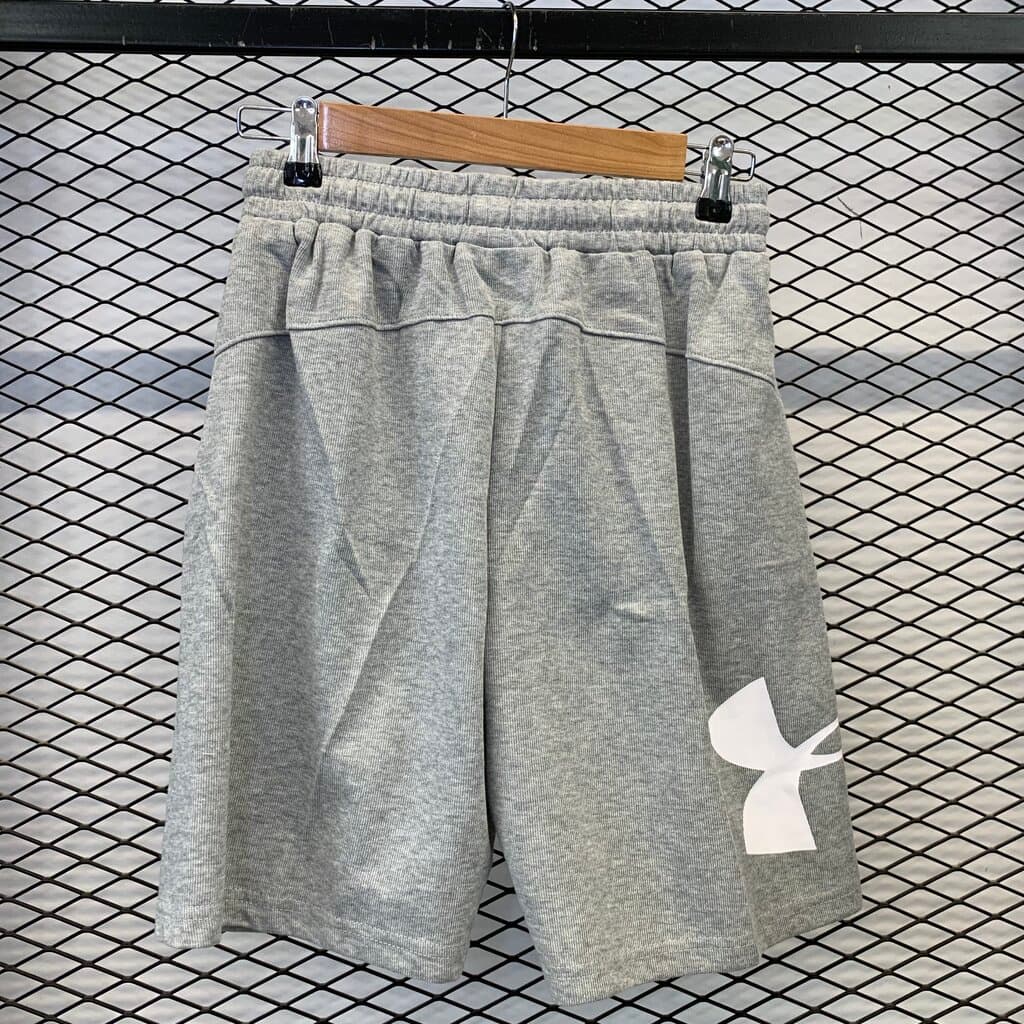 Under Armour Men's Athletic Shorts - Gray (M) 8