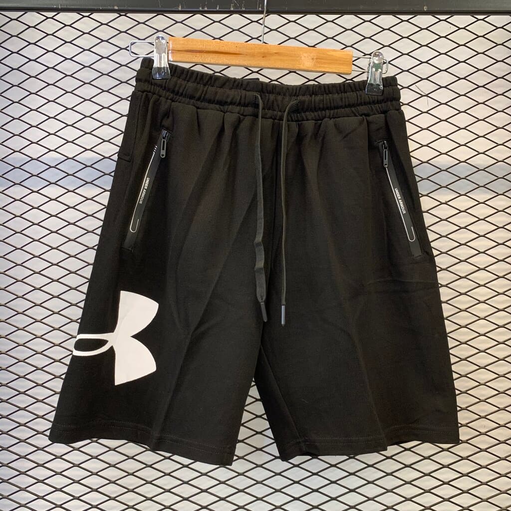 Under Armour Men's Athletic Shorts - Black (M)