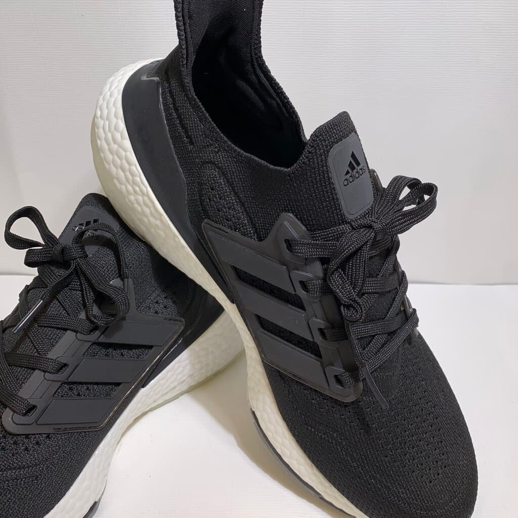 Adidas Ultraboost Men's Sneakers - Black (45) 3