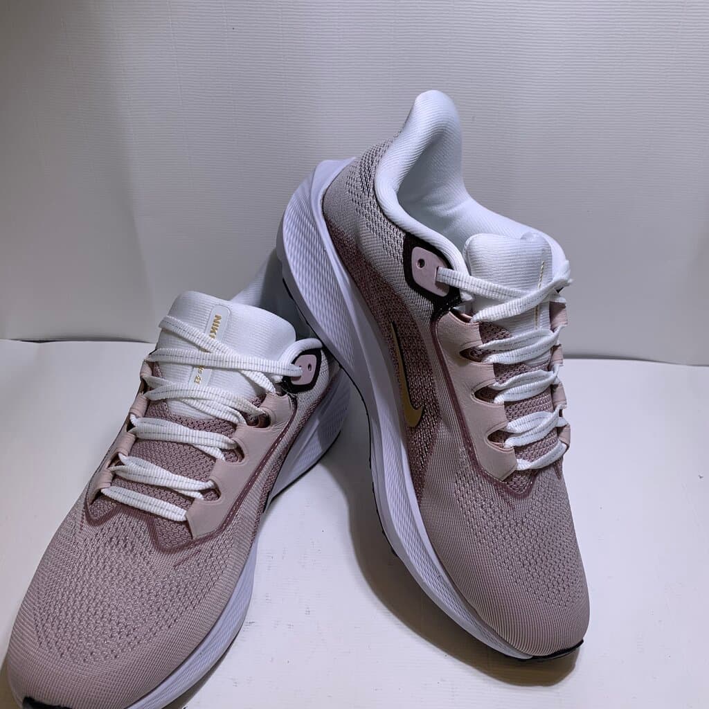 Nike Women's Sneakers - Light Brown (40) 3