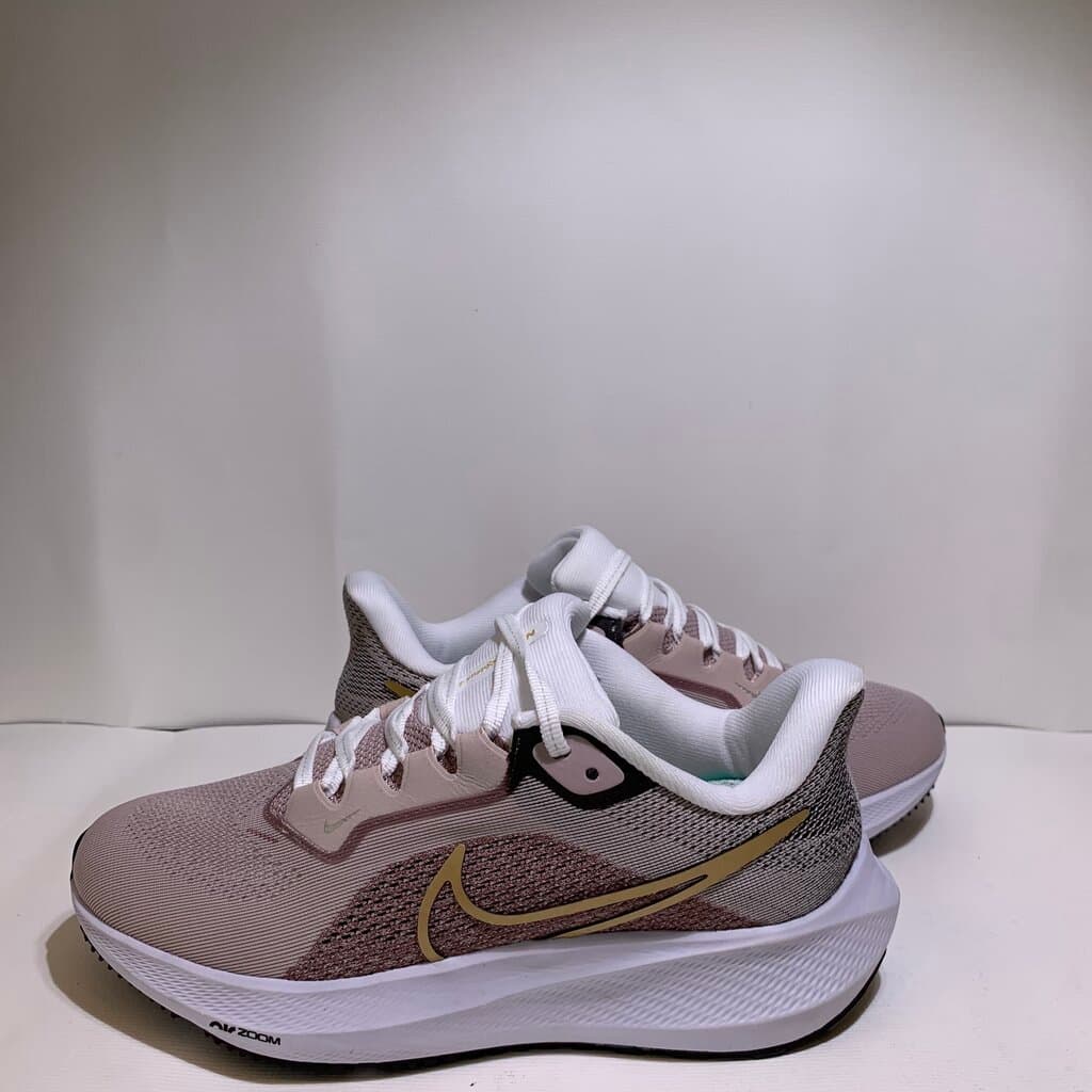 Nike Women's Sneakers - Light Brown (40) 6