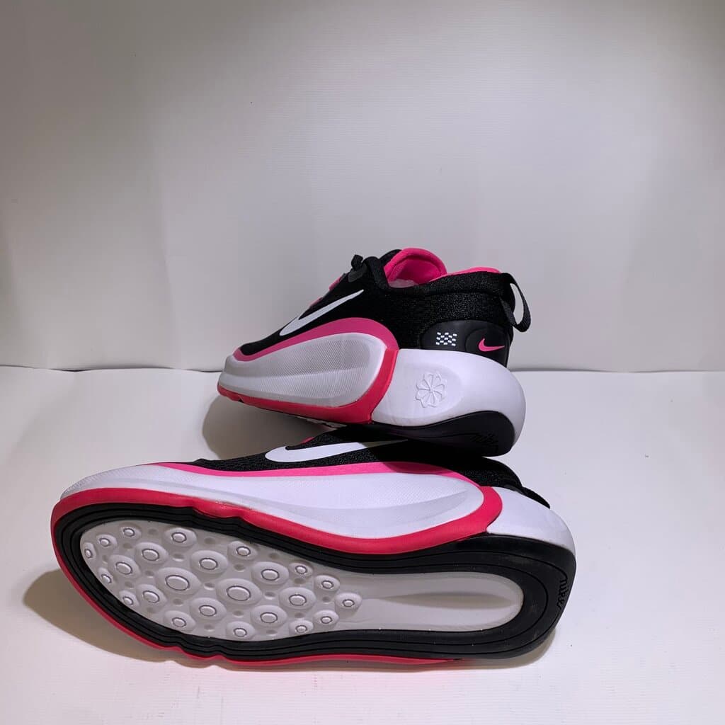 Nike Women's Sneakers - Black (40) 5