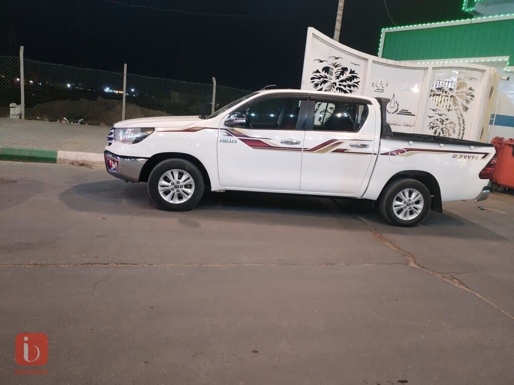 Toyota Hilux Double Cab DLS D 4