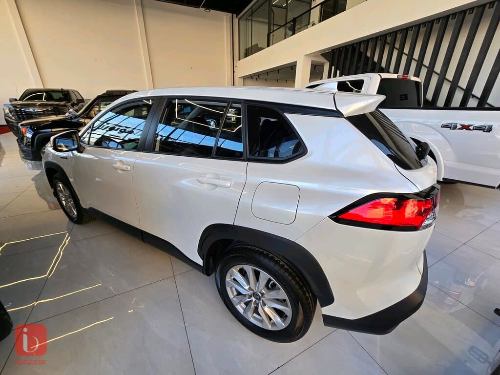 Toyota Corolla Cross 4