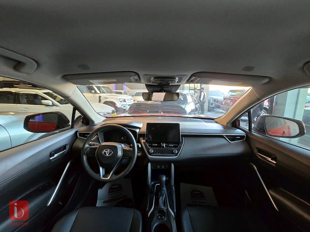 Toyota Corolla Cross 6