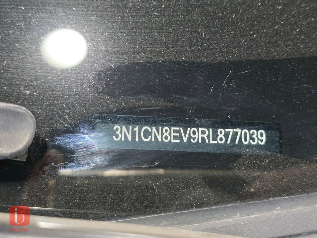 Nissan Versa 8