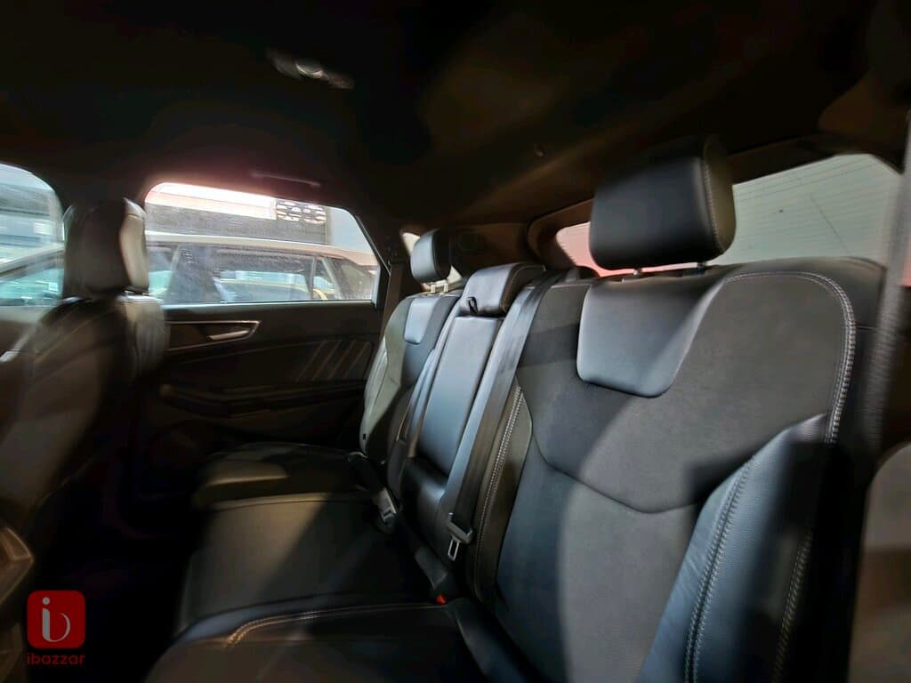 Ford Edge ST 4