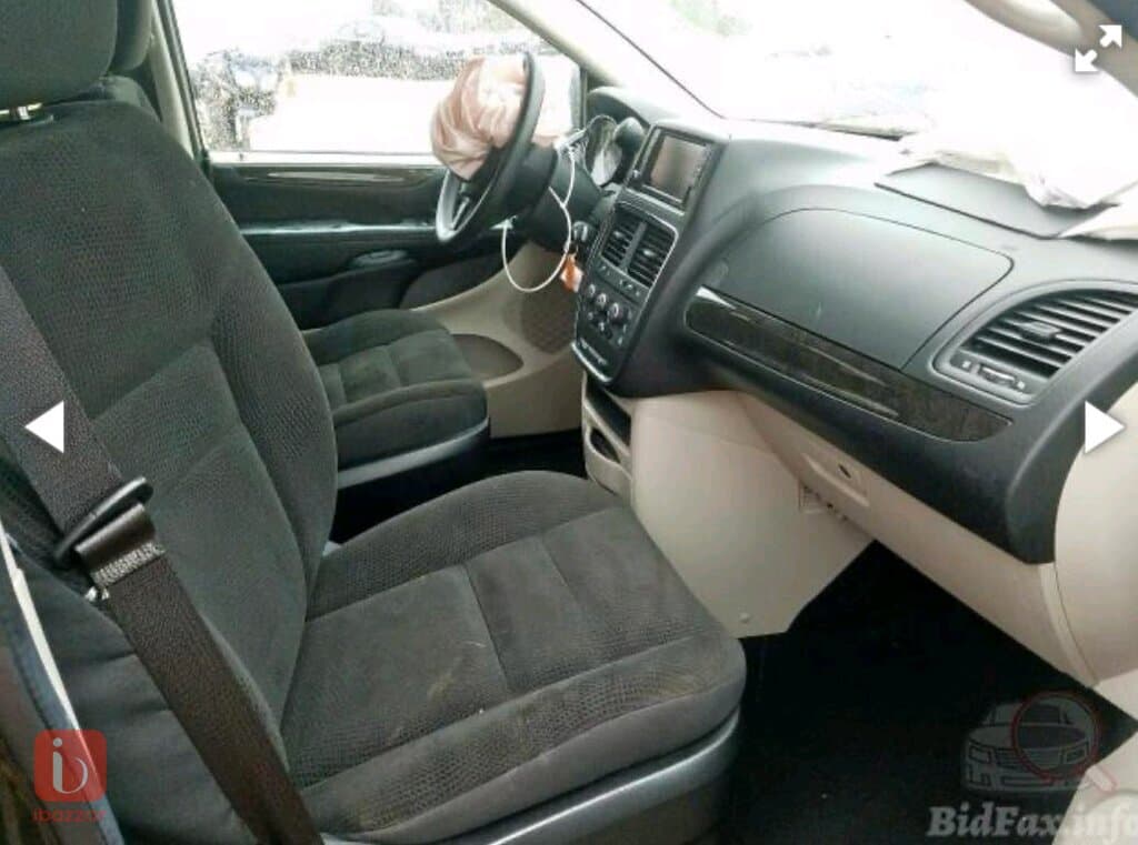Dodge Caravan — photo 17