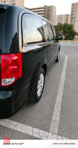 Dodge Caravan — photo 7